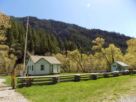 Blacksmith Fk GS, Loop: BLACKSMITH FORK GUARD STATION