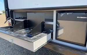 28' 2022 Tracer Bunkhouse - Sleeps 6 + 2 Children