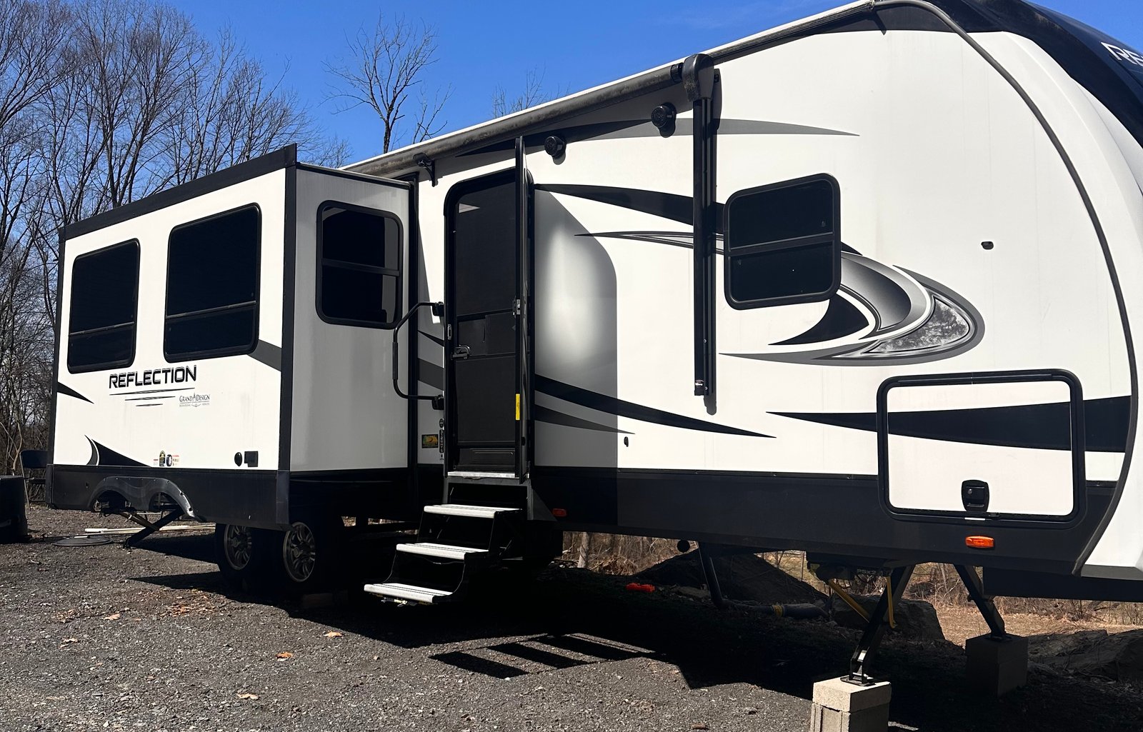 Finger Lakes RV Rentals Pure Luxury