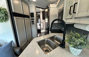 Modern Farmhouse Bunkhouse Motorhome 2022 Alante