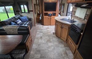 2016 CrossRoads RV Sunset Trail Super Lite ST270BH RV rental photo 4