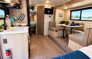 2026•Sleeps 8•Full Bunks•Slide-Out•Outdoor Kitchen