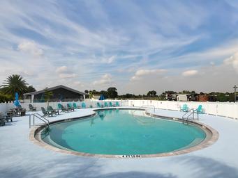 The Glades RV Resort, Golf & Marina