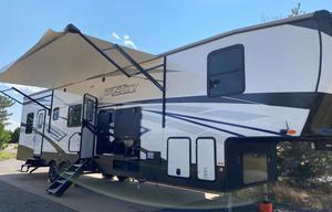 Toy hauler fun “Bring the kids and Toys”