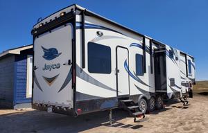 2015 Jayco Seismic 3914
