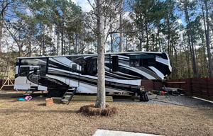 Close to isle of palms and Downtown Charleston