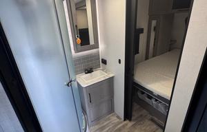 Dutchman Kodiak Ultimate RV