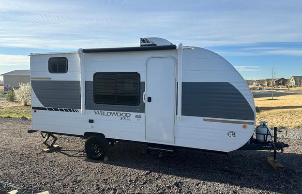 Easy Camping - BRAND NEW
