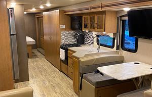 2017 Thor Motor Coach Hurricane 34J