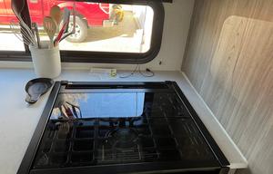 2022 Passport SL 282QB RV rental photo 13