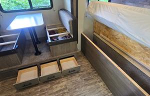 The Campfire Companion Bunkhouse