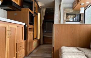Wild Blue Yonder 2000 Fleetwood Tioga Class C!