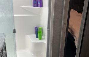 2019 Keystone RV Avalanche 396BH RV rental photo 15