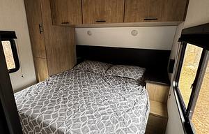 Pet Friendly- Sleeps 9- Outdoor Kitchen
