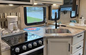 2021 Thor ACE 27.2 Motorcoach
