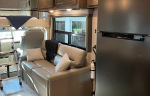 Thor Motor Coach Hurricane 34J