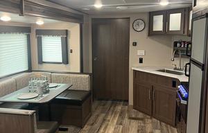 2019 Keystone hideout 29 dfswe luxury sleeps 10