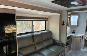 2024 Imagine XLS 23LDE RV rental photo 8