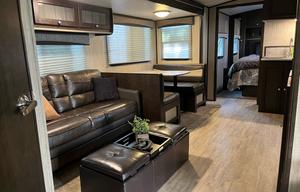 2019 Cruiser Shadow Cruiser 277BHS