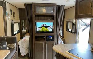2017 Coachmen RV Apex Ultra-Lite 215RBK