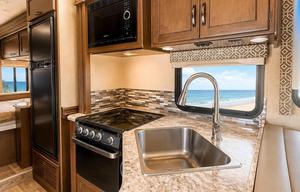 2017 Thor Motor Coach Freedom Elite 29FE