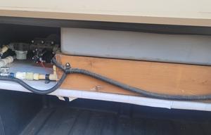 2000 Fleetwood RV Bounder 28T RV rental photo 15