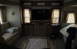 2018 Keystone Hideout 315RDTS – Near Boat Launch