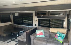 2021 Jayco Jay Flight 32BHDS RV rental photo 3