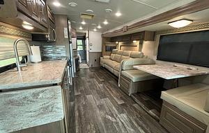 The Lone Star Lodge – Tailgate-Ready, Pet-Friendly