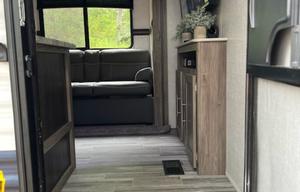 2022 CrossRoads RV Zinger Lite ZR270BH