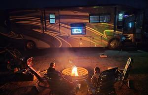 Luxury Winnebago Tour 40CD Experience