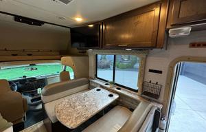 2018 Freedom Elite 30FE with free Starlink