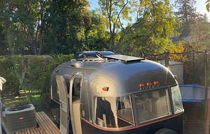 Airstream in 2 colors! Stand out!
