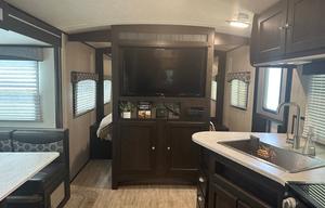 2020 Cruiser Shadow Cruiser 240BHS