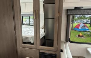 C09 - 6 Person Sleeper - The RV Rental Factory