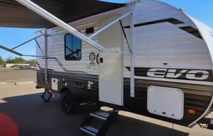 2025 Evo 175bh RV rental photo 3
