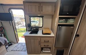 2025 Coleman Lantern LT 17B