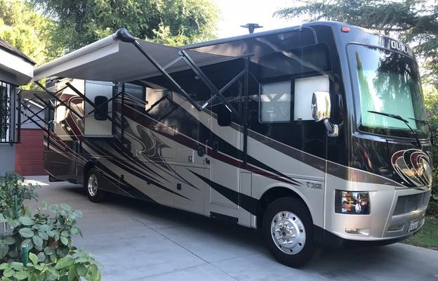 2017 Thor Motor Coach RB