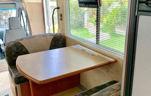 23" 2007 WINNEBAGO VIEW - DIESEL
