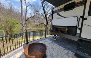 Large Shower☆Outdoor kitchen☆Slide out☆ BUNKS