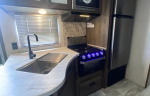 Prime Time Avenger 29RBS - Delivery Only
