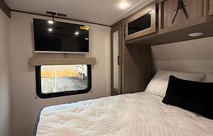 Brand New Just for YOU! 2025 Grand Design Sleeps 8