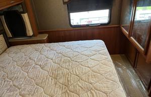 Holiday Rambler Admiral 32V