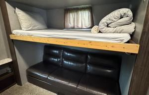 Haven on wheels! 2018 Crossroads Zinger Sleeps 10+