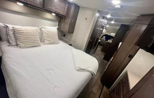 2025 Winnebago 31H Bunkhouse