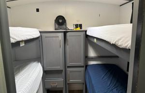 The Voyager~ 2 bed/1 bath Quad bunks, sleeps 8
