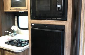 Easy Tow Friendly Compact Trailer (Hummingbird)
