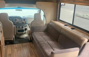 HANK - 2018 Thor Motor Coach Four Winds 11768WNW