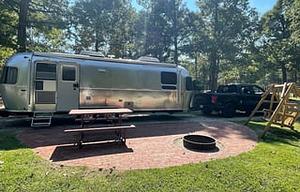 Glamping in the DMV-'22 Airstream Globetrotter