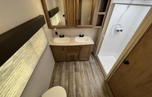 2023 Forest River RV Cherokee Arctic Wolf Suite 3910 RV rental photo 8
